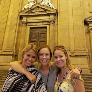 Meet your Posher, Elizabeth